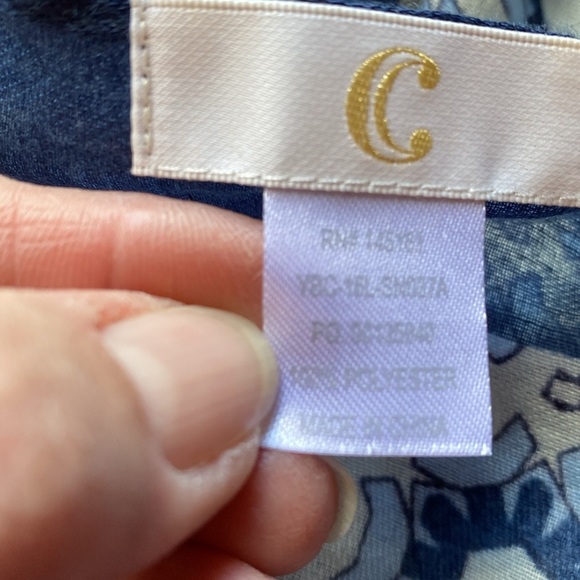 Blue & White Scarf Wrap Shawl with Fringe.  Abstract Design. - Picture 7 of 9